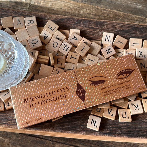 Bejewelled Eyes to Hypnotize NIB Charlotte Tilbury Eye Palette